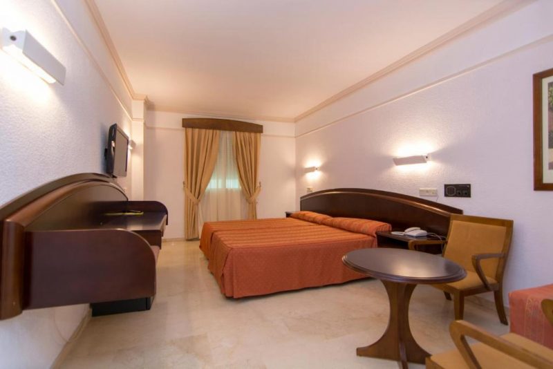 hoteles con encanto en Albacete con pádel