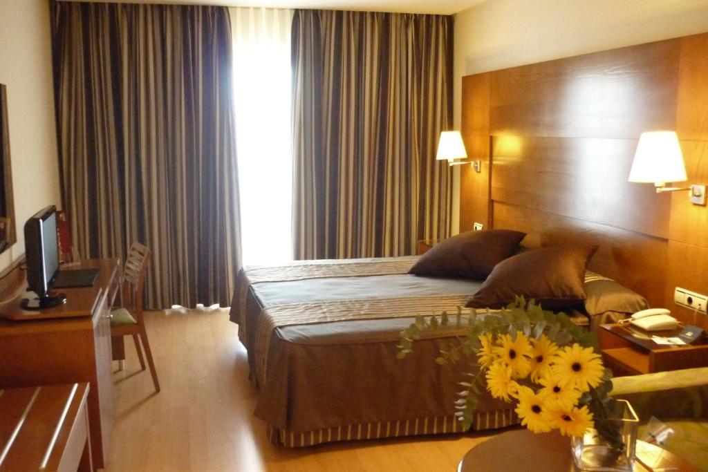 Habitación doble del Hotel AGH Canet, en Canet d'en Berenguer.