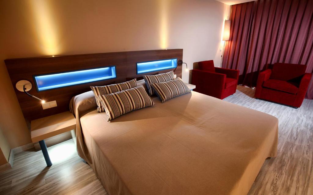 Habitación doble del Hotel Allon Mediterrania, en Villajoyosa.