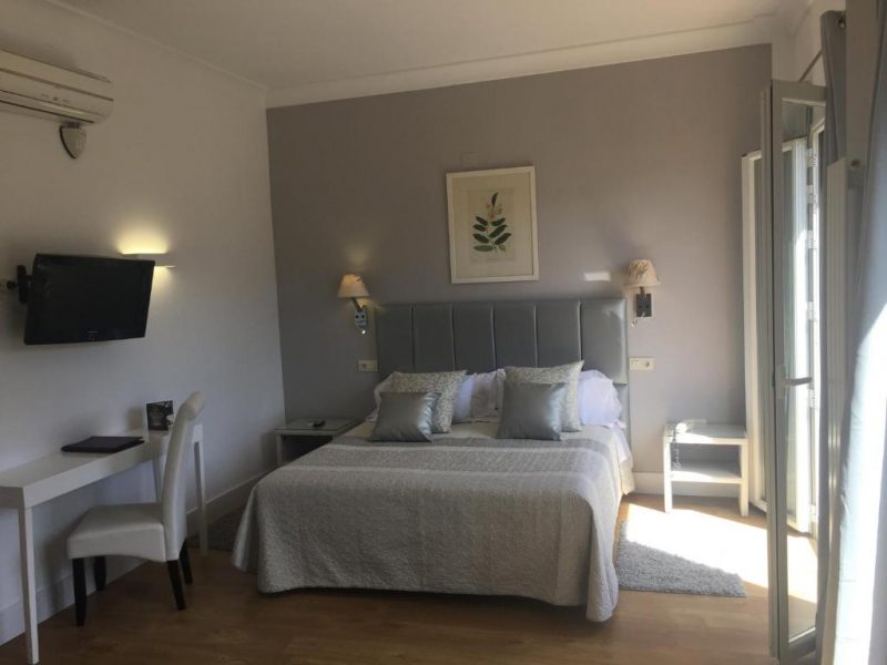 hoteles con encanto en castilla la mancha y piscina