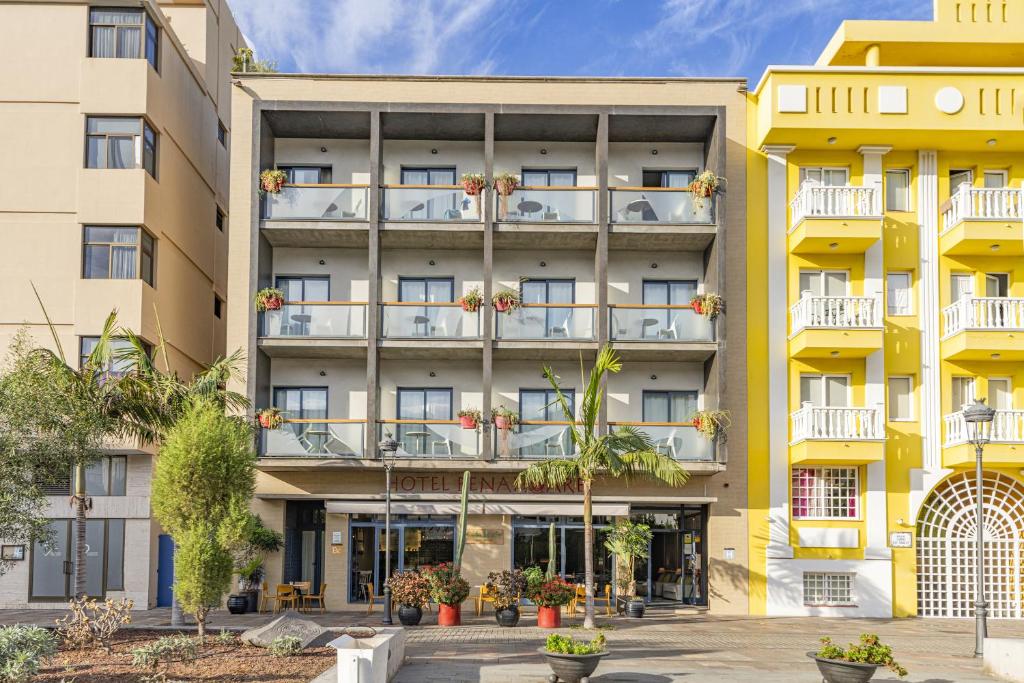 Edificio del Hotel Benahoare en el centro de Los Llanos de Aridane, La Palma.